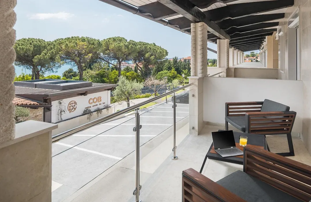 Hotel Tomi-1